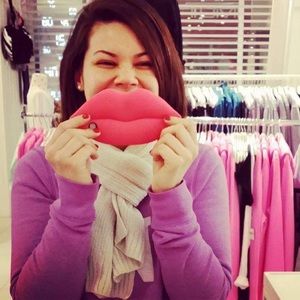 Meet your Posher, Malia